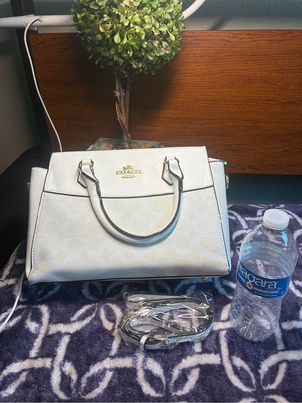 Coach White Signature Satchel with Gold Hardware - Picture 2 of 4